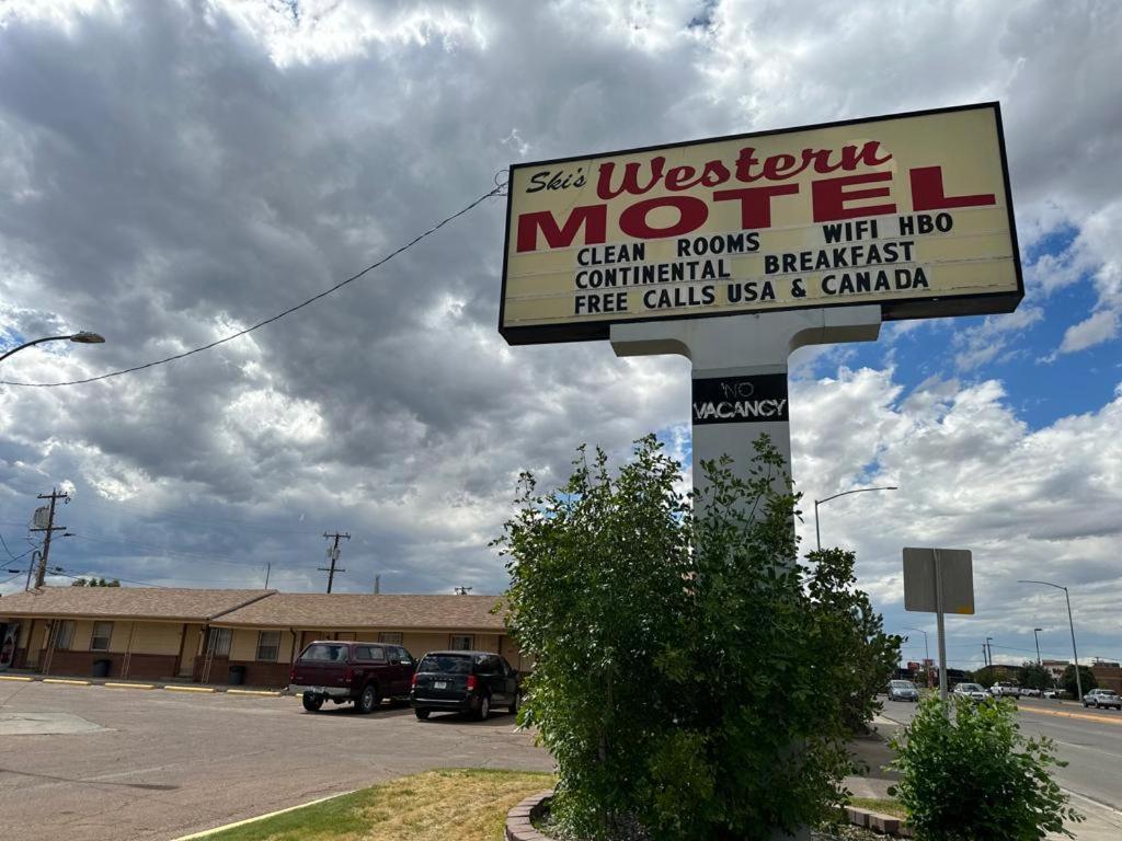 Ski'S Western Motel Great Falls Kültér fotó